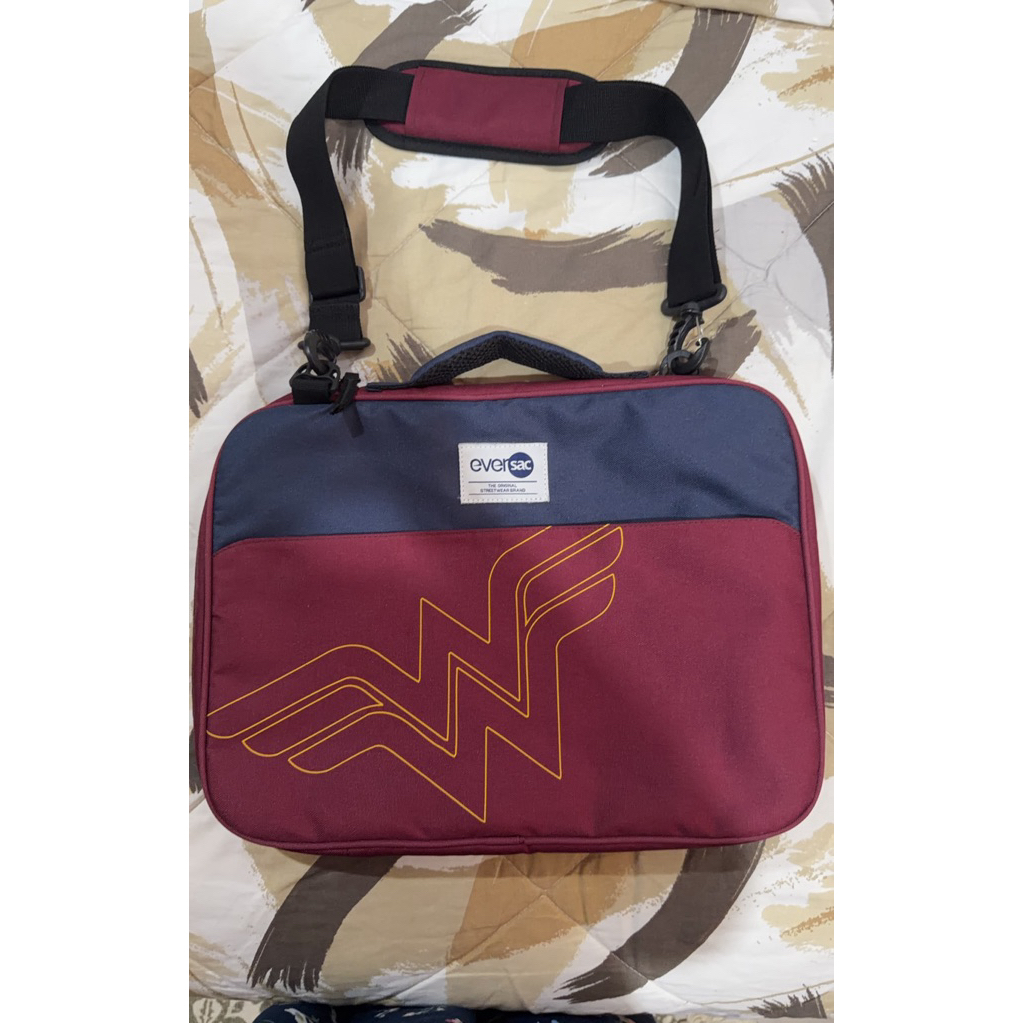 Tas Laptop Eversac Wonderwoman Ori New