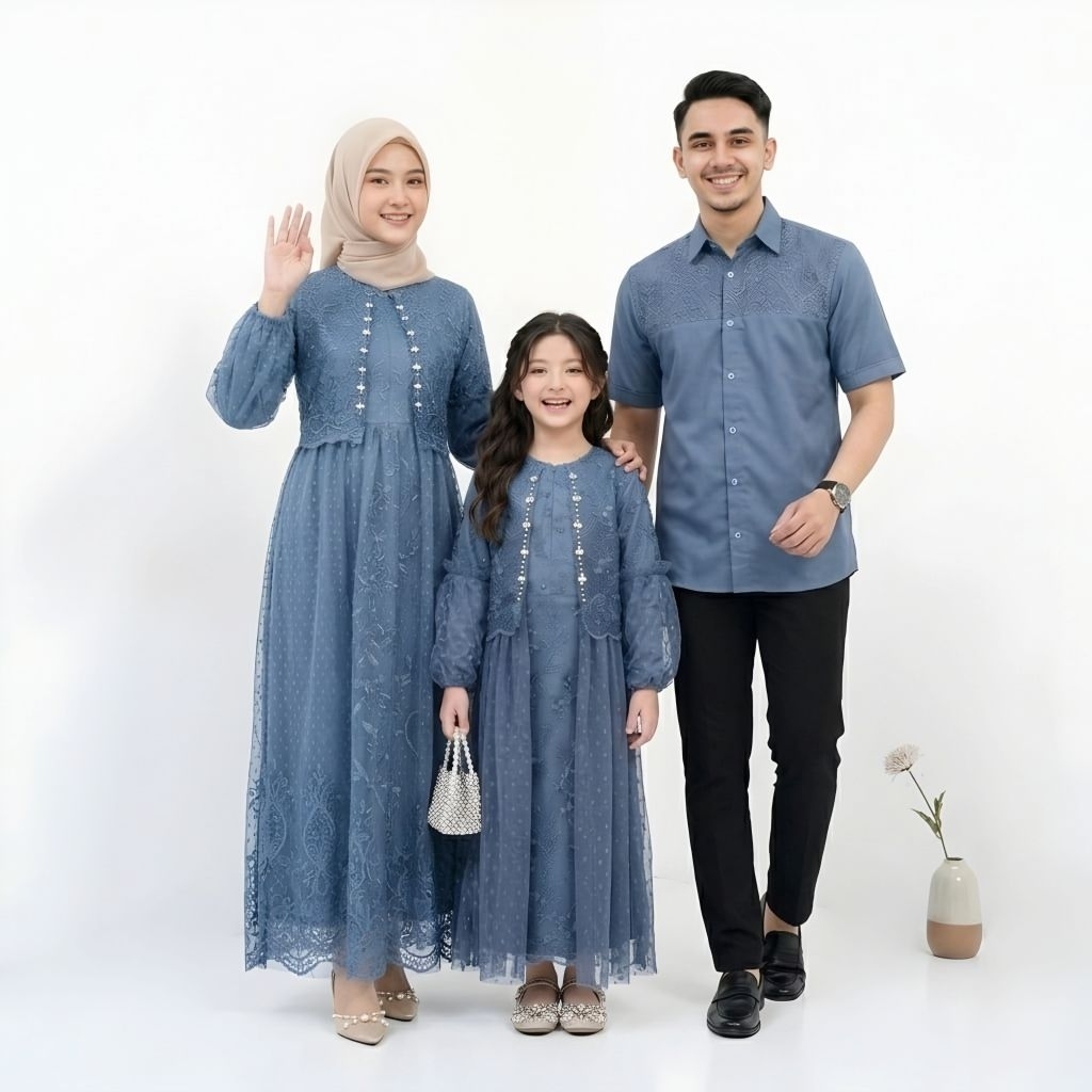 Baju Couple Seragam Pernikahan keluarga Sarimbit Family Mewah Brokat + Koko Satin Raliza warna Biru 