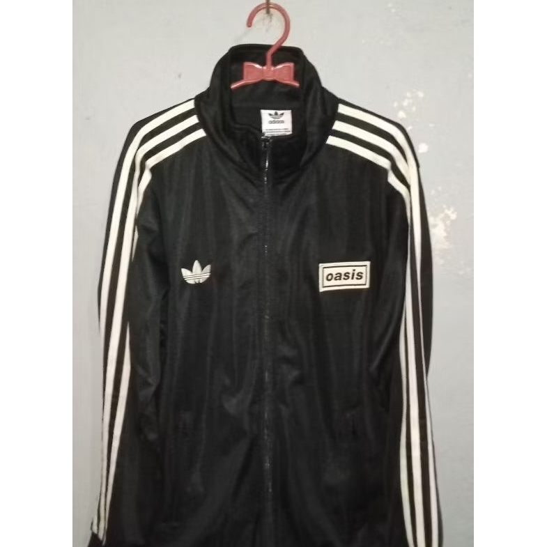 tracktop Adidas x oasis bekas