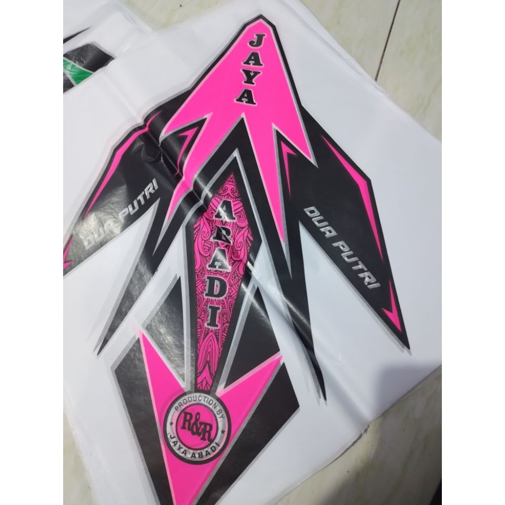kertas layangan 2 warna stabilo