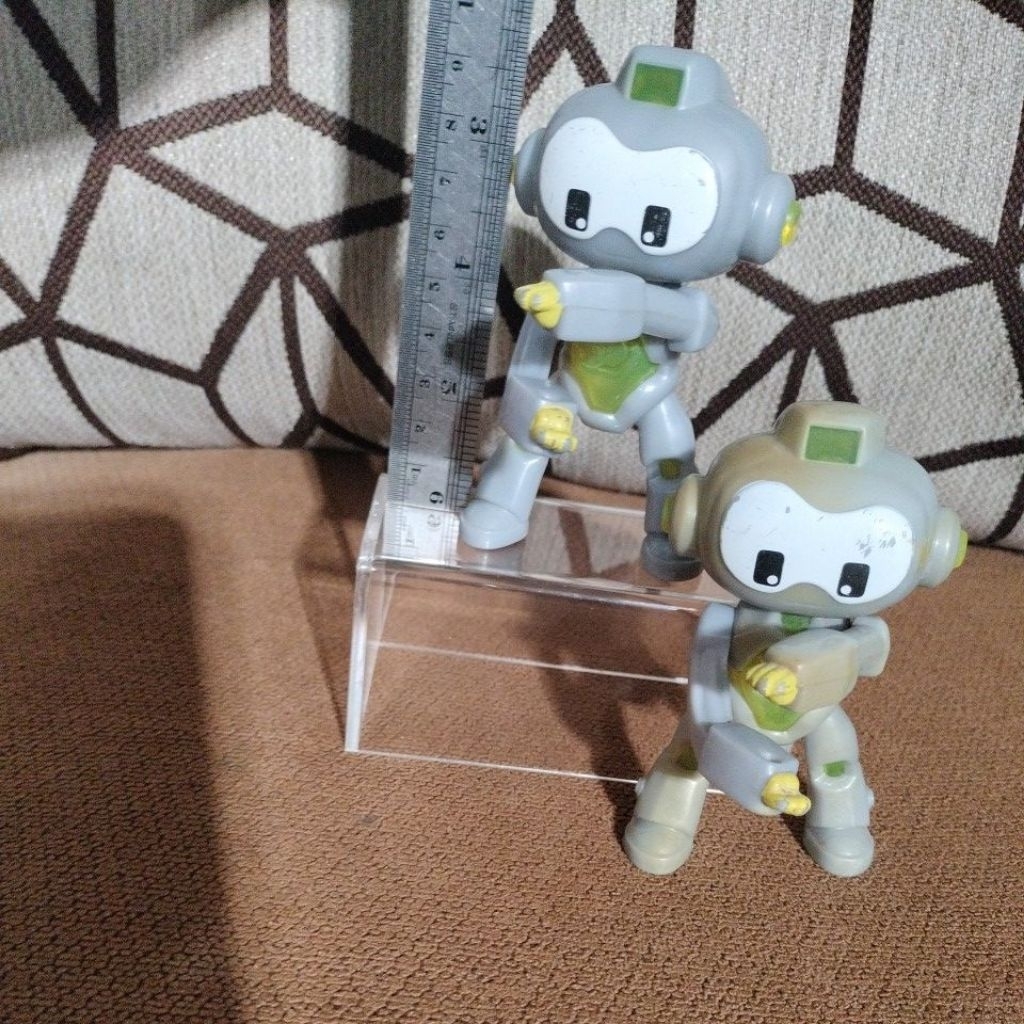 Action Figures McD Robot, Preloved Atau Second sss