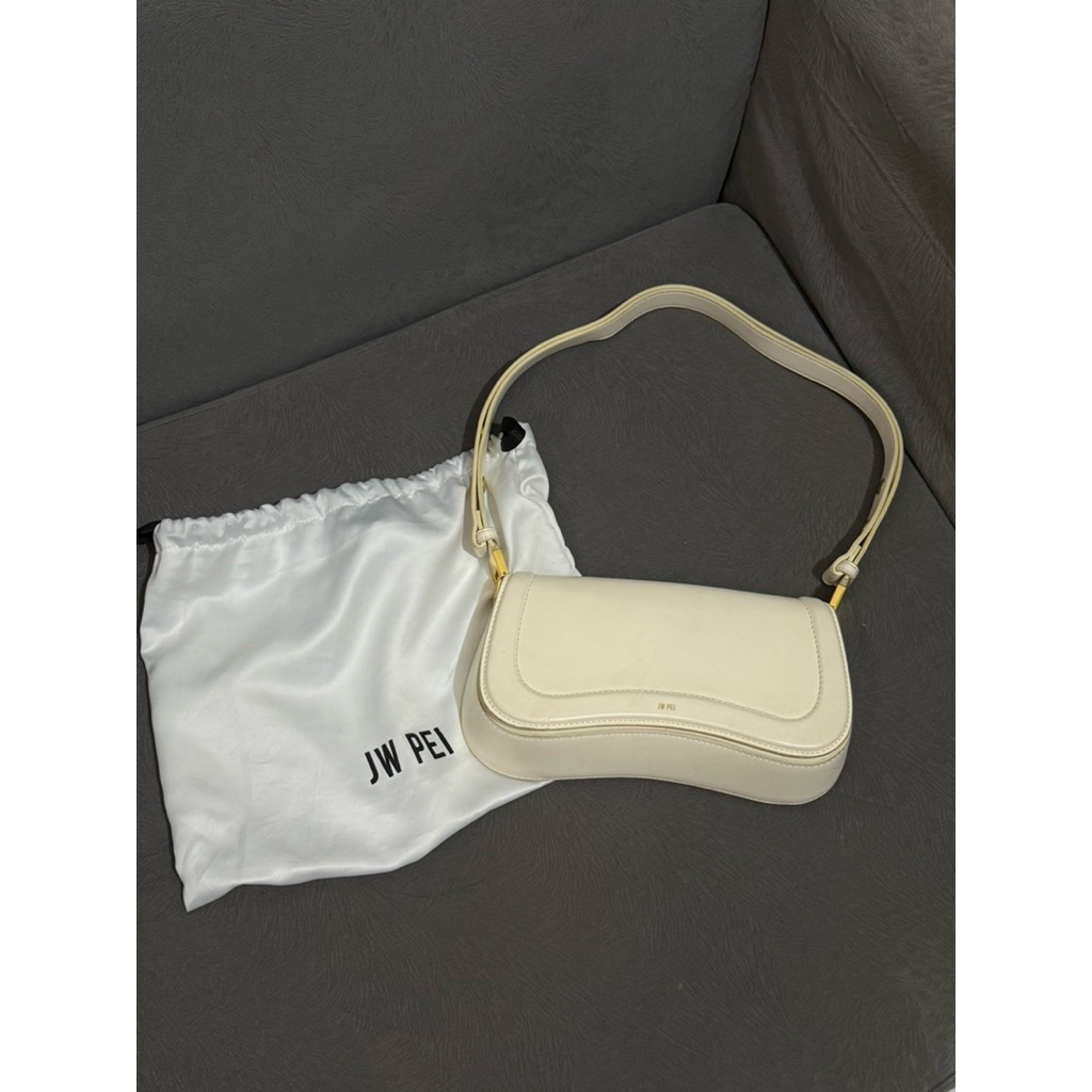 JW PEI JOY BAG PRELOVED