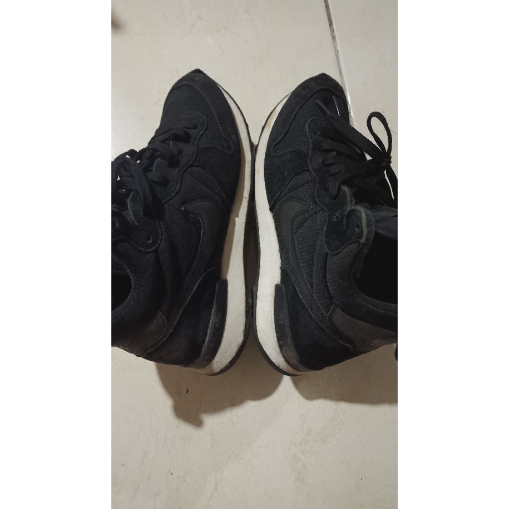 sepatu second casual NIKE black 38 24