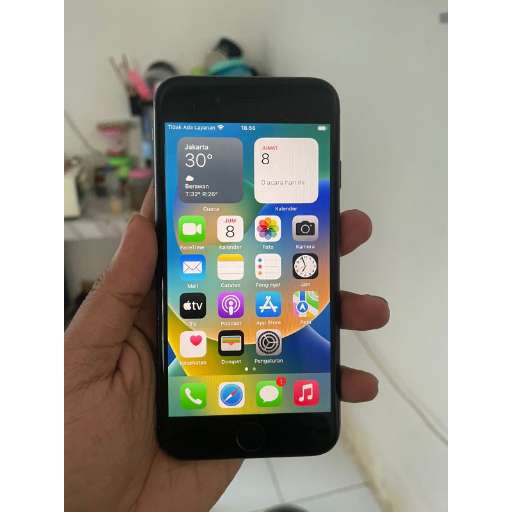 iPhone 8