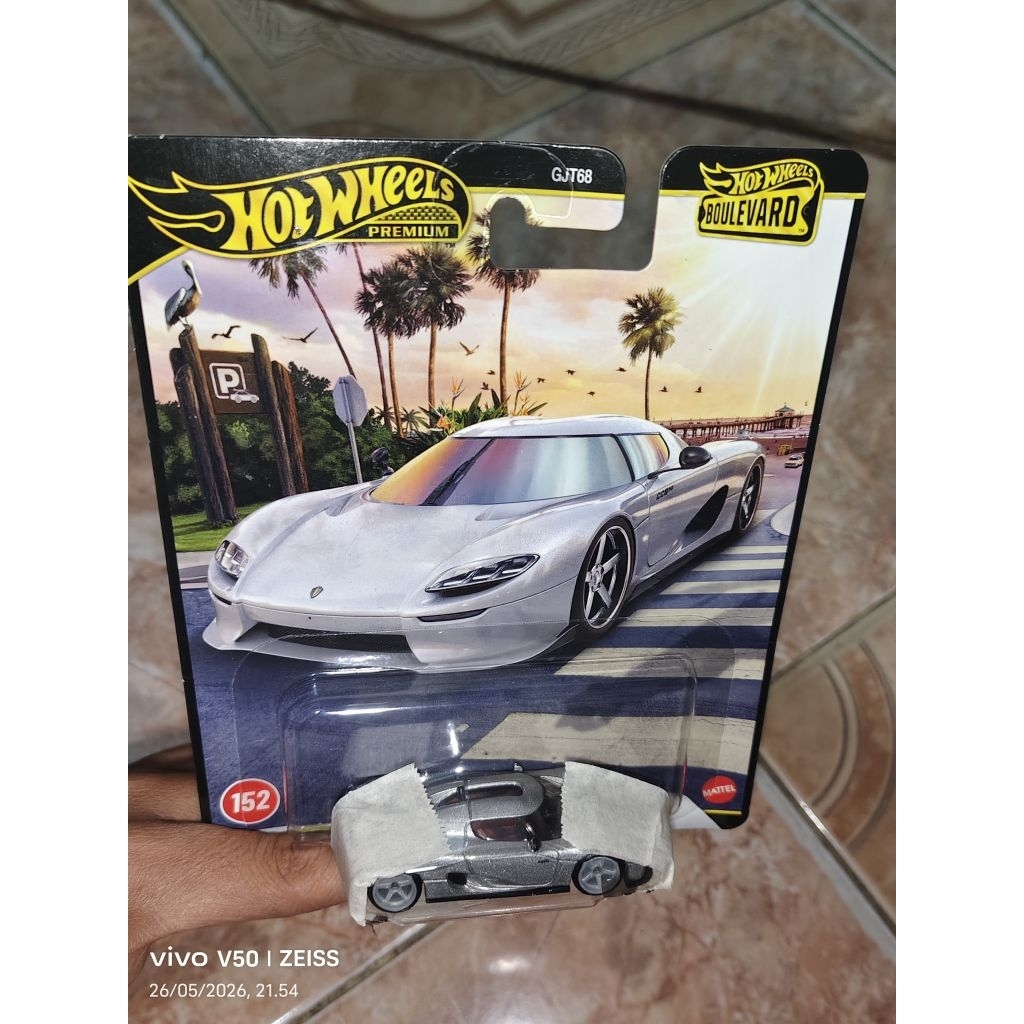 hotwheels premium Boulevard card-nya us card ( koeniigsegg CC850 ) kondisi masih mulus