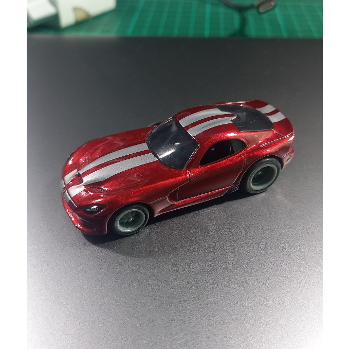 Hot Wheels 13 SRT Viper (Custom Swap Rubber Tire)