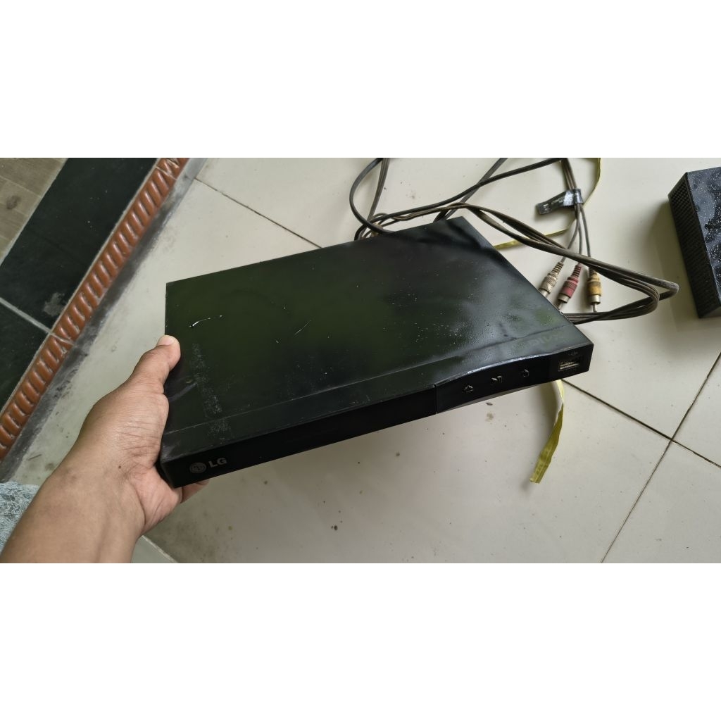 LG dvd player jadul bekas sudah rusak off