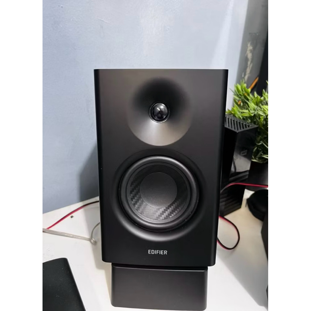 Speaker Monitor Flat Edifier MR4