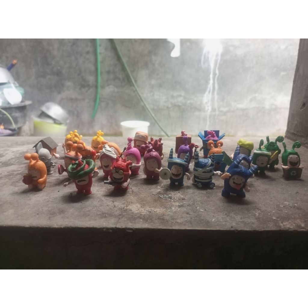 mini figure oddbods original