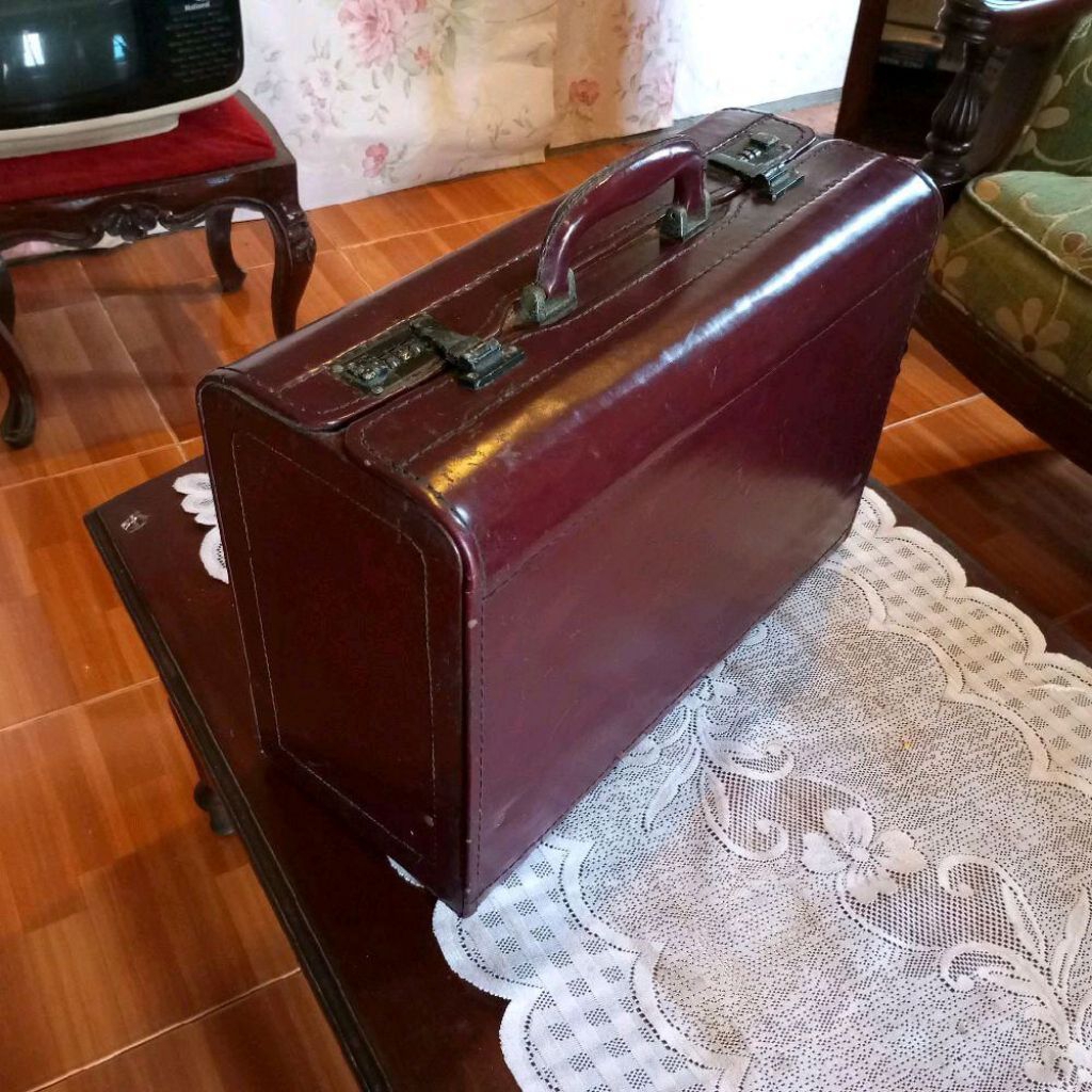 Kotak Koper Kosmetik Perhiasan Jadul Antik 
Vintage Lawas Retro.
