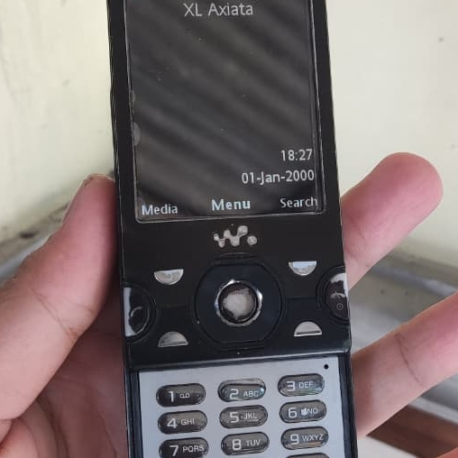 SONY ERICSSON W995 HIKARU