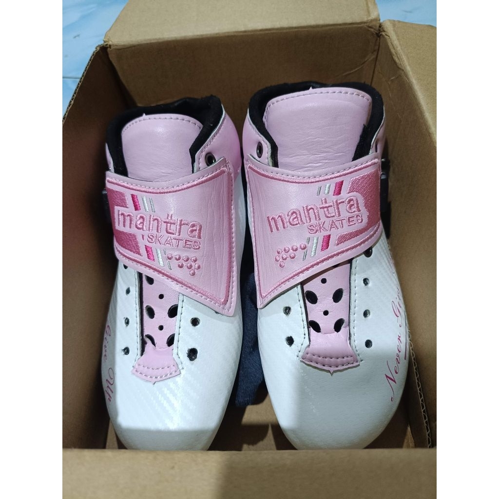 Boot sepatu roda speed mantra