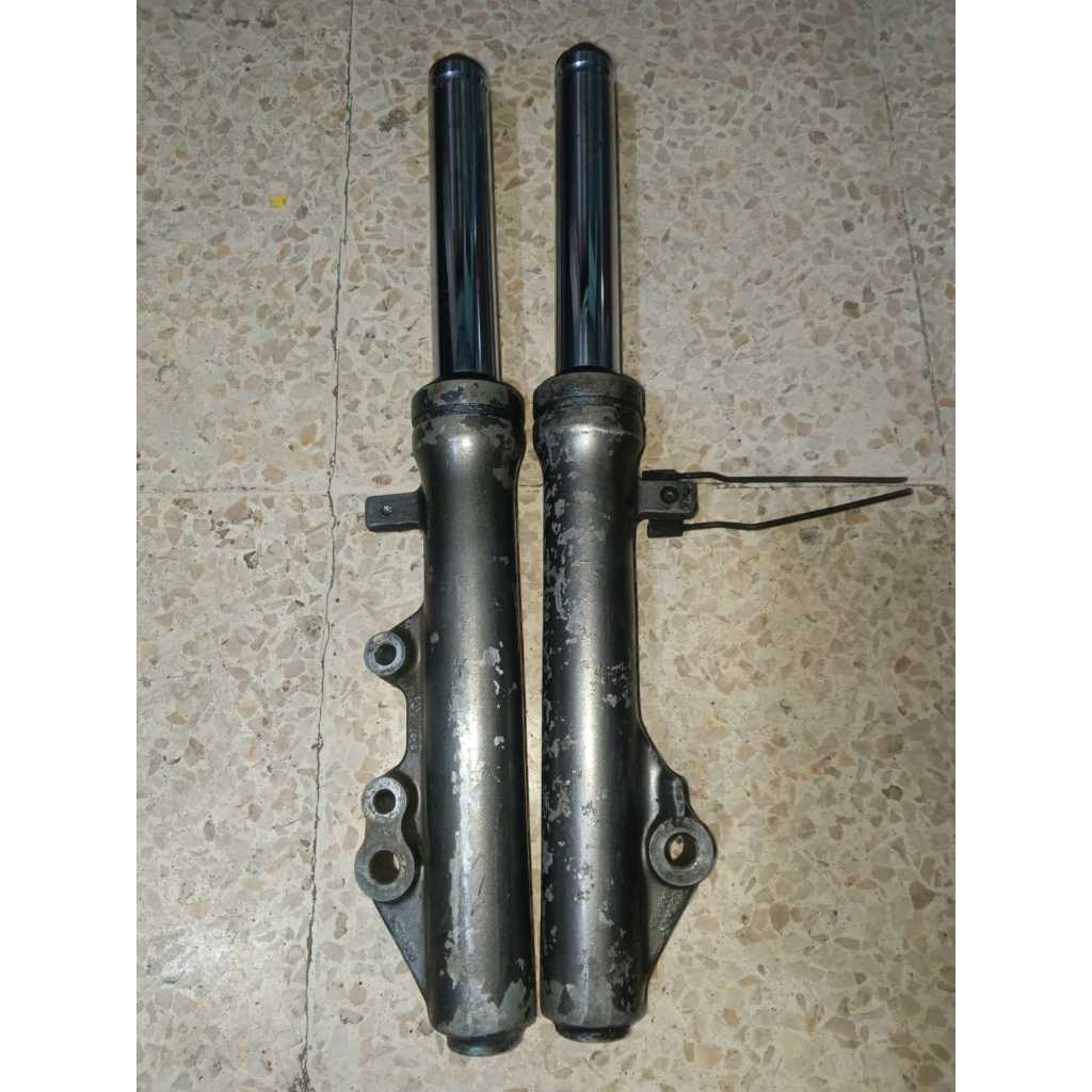 Shock ShockBreaker Depan Kymco Metica ( rembes / perlu servis ) Ori Copotan