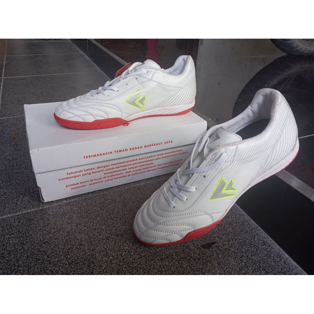 SEPATU FUTSAL SEVSPO IMBASALA WHITE CAMO / FLEX