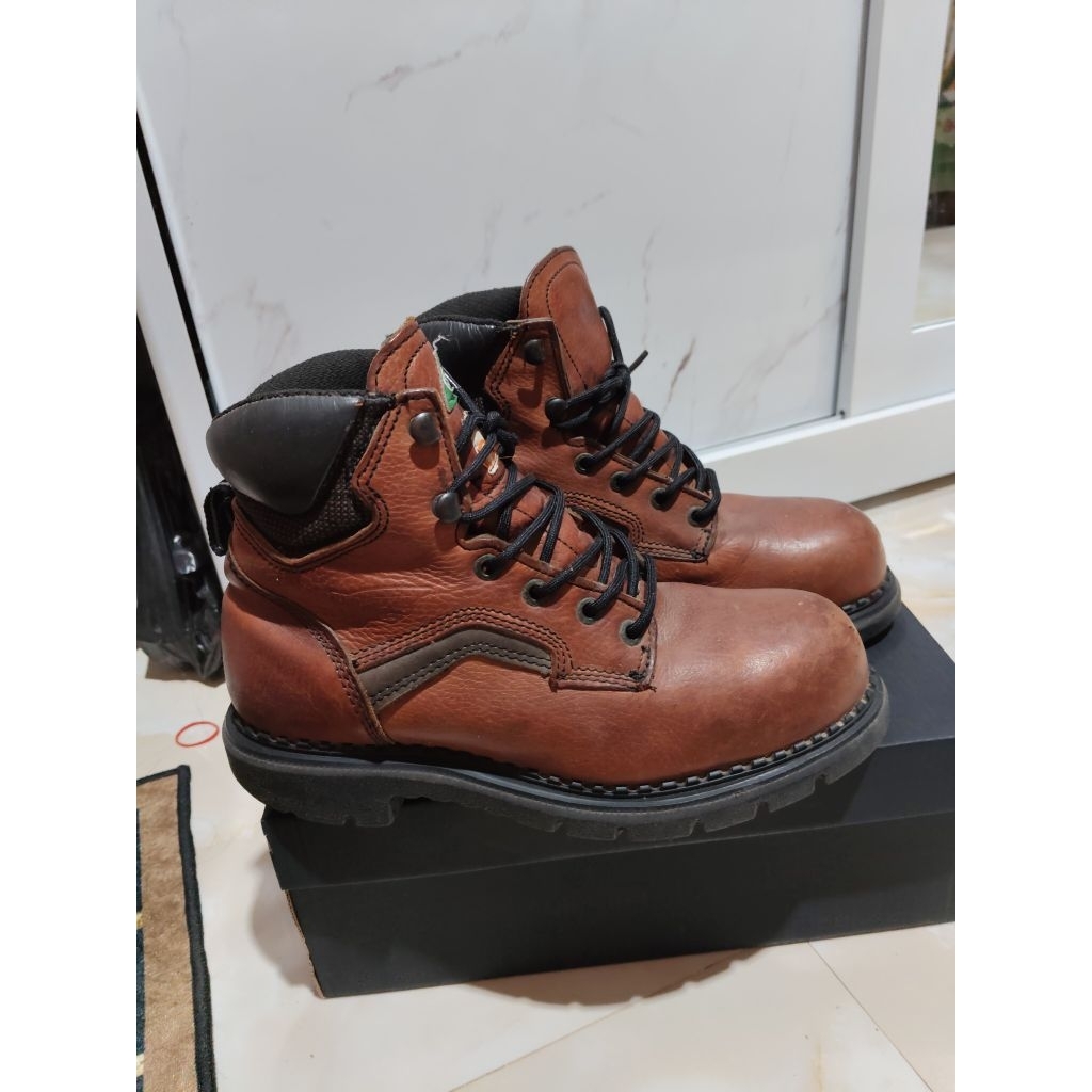 SEPATU SAFETY REDWING No. 38 / 5 tipe 3526 second