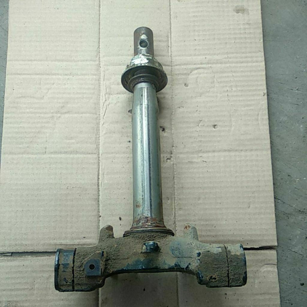 SEGITIGA/T ATAS VARIO 125 OLD ORIGINAL COPOTAN