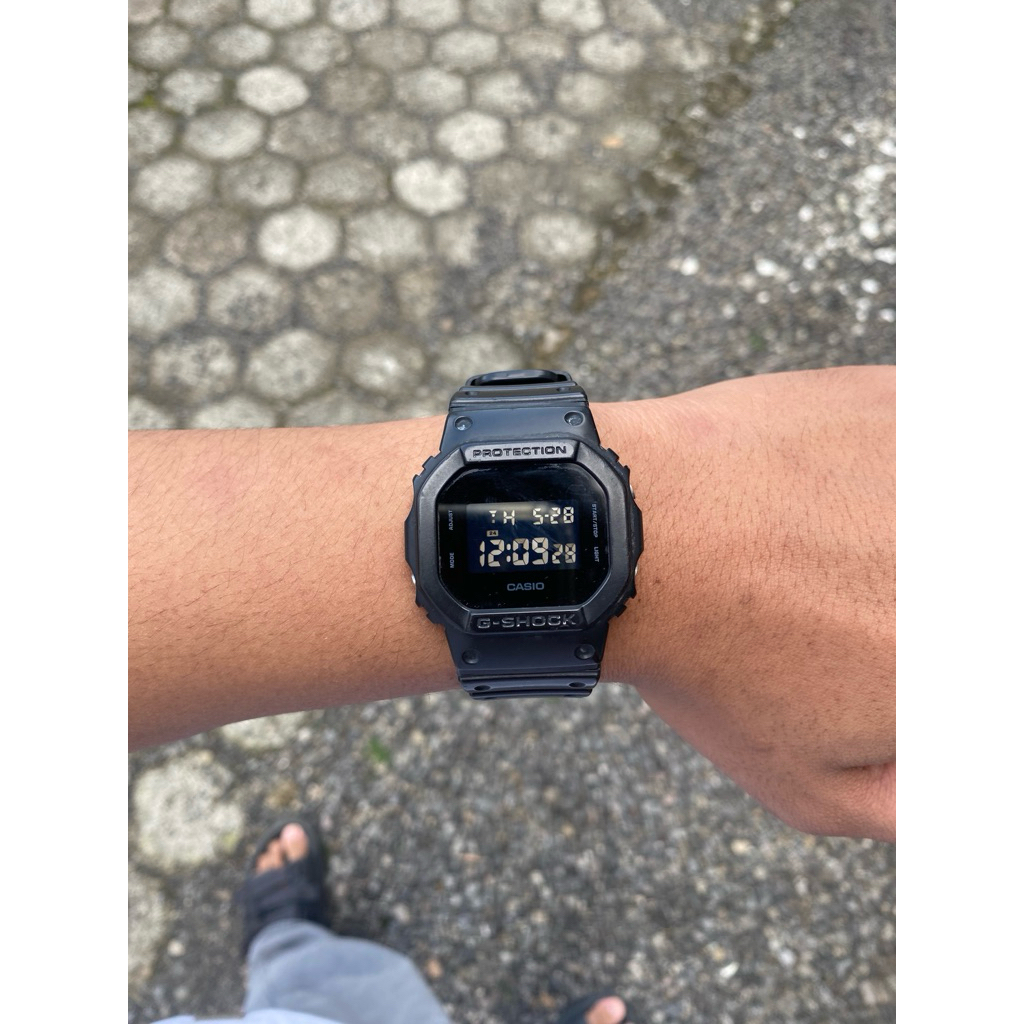 Casio G-Shock DW-5600BB-1DR preloved second