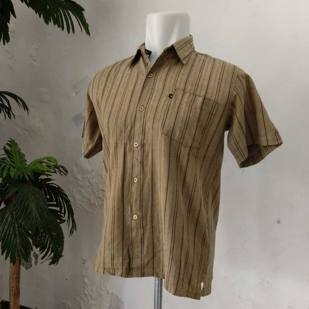 Kemeja Casual Pria Motif Garis Vertikal Hijau Sage