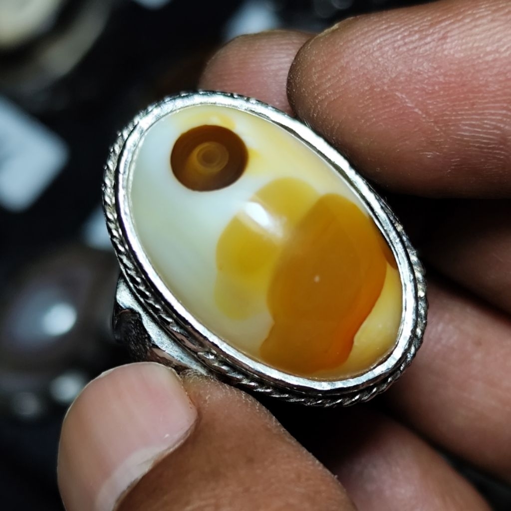 Batu akik yaman madu unik