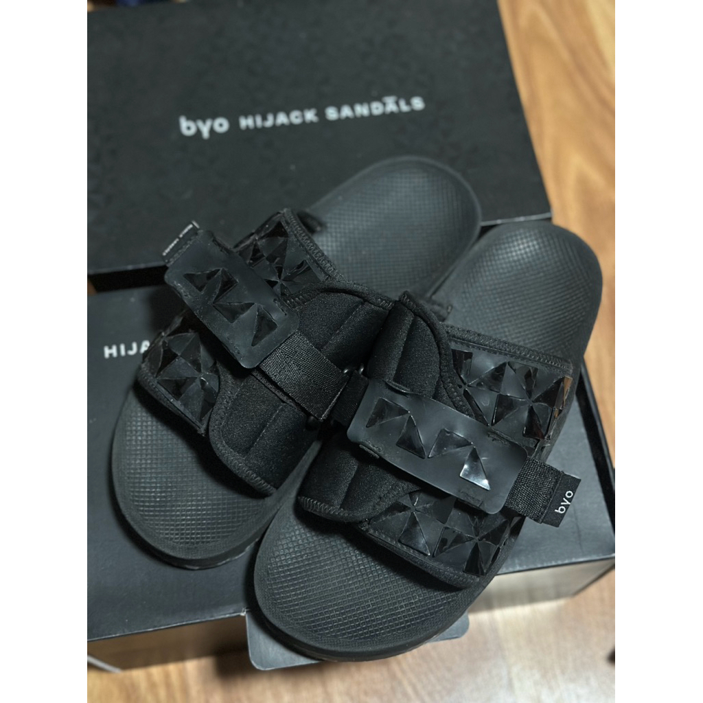 hijack sandal x byo preloved