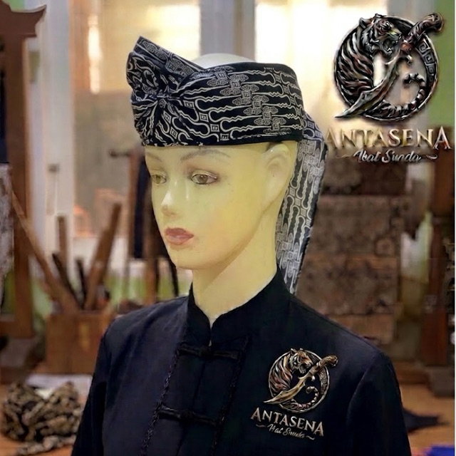 ikat sunda Antasena motif Batik hitam putih premium Blangkon Jawa Barat ikat kepala ikat Tradisional