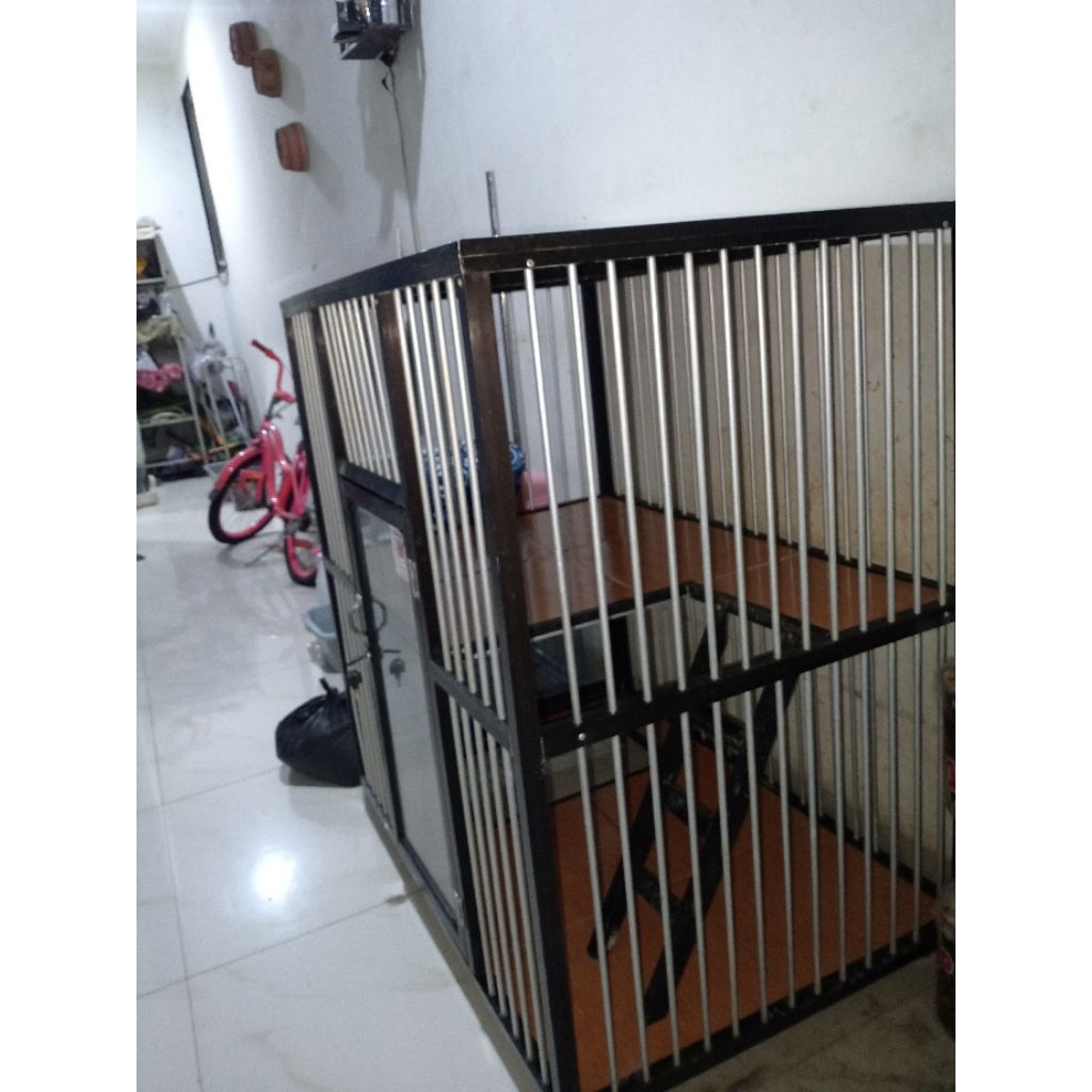 Kandang Kucing Bekas 2 lantai