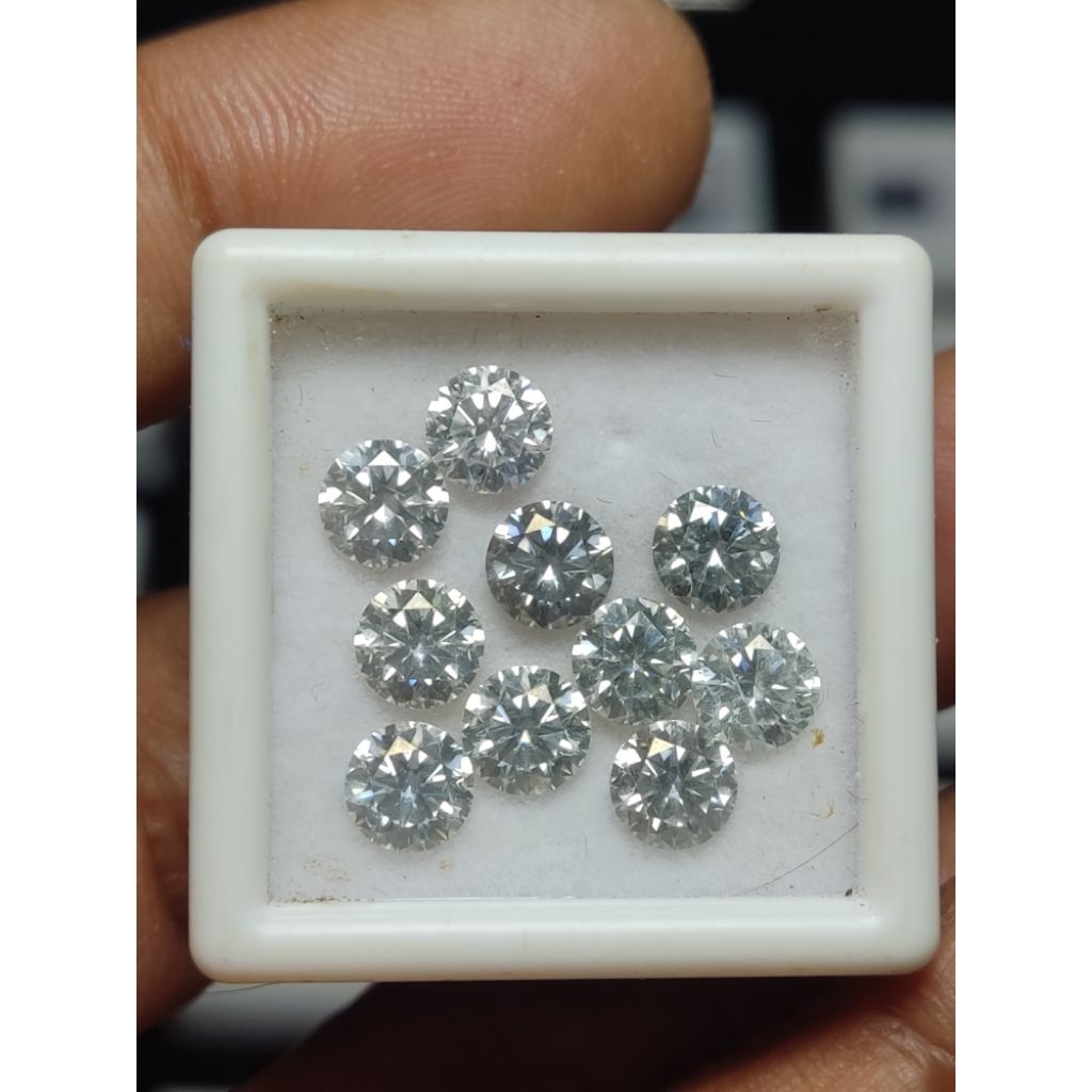 Berlian Moissanite