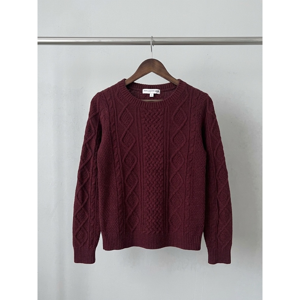 Sweater Uniqlo Cableknit Burgundy Mulus Rajut Full Kepang