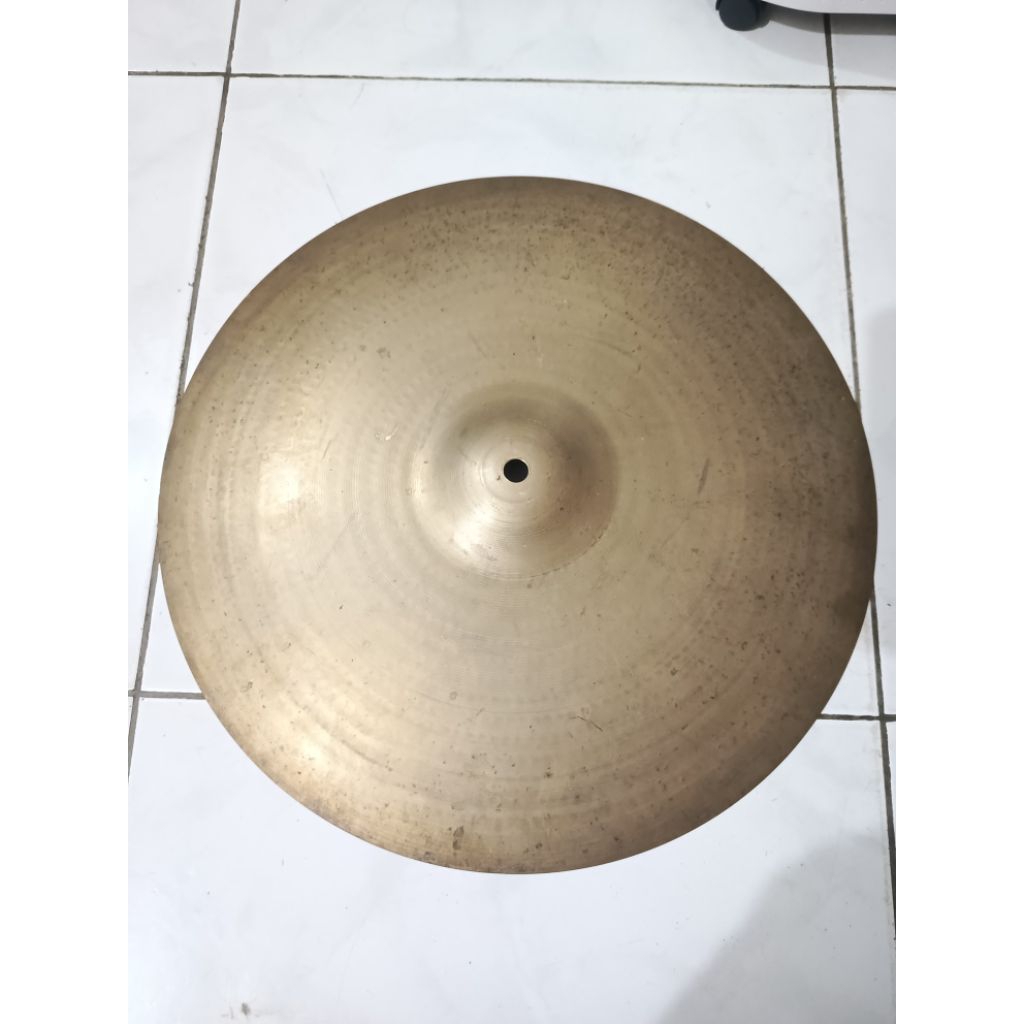 cymbal crash planet z zildjian 16"