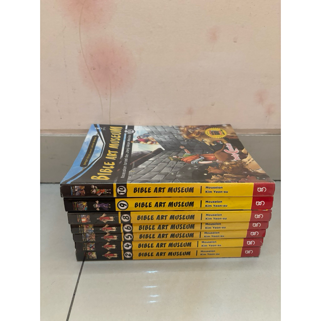 Pre-loved Komik Bible Art Museum