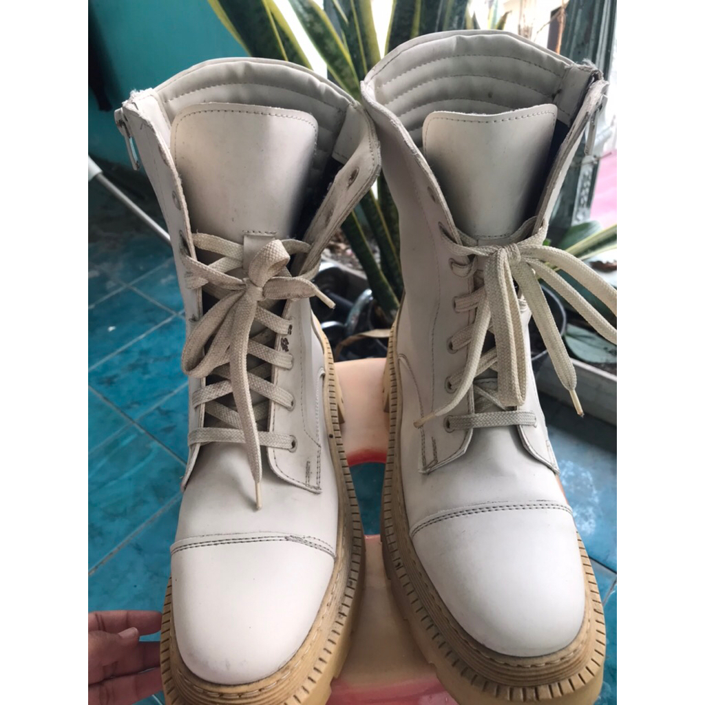 Sepatu boots preloved