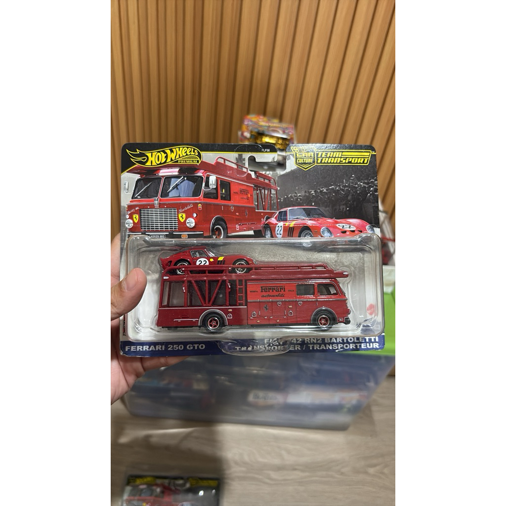 hot wheels team transport ferrari