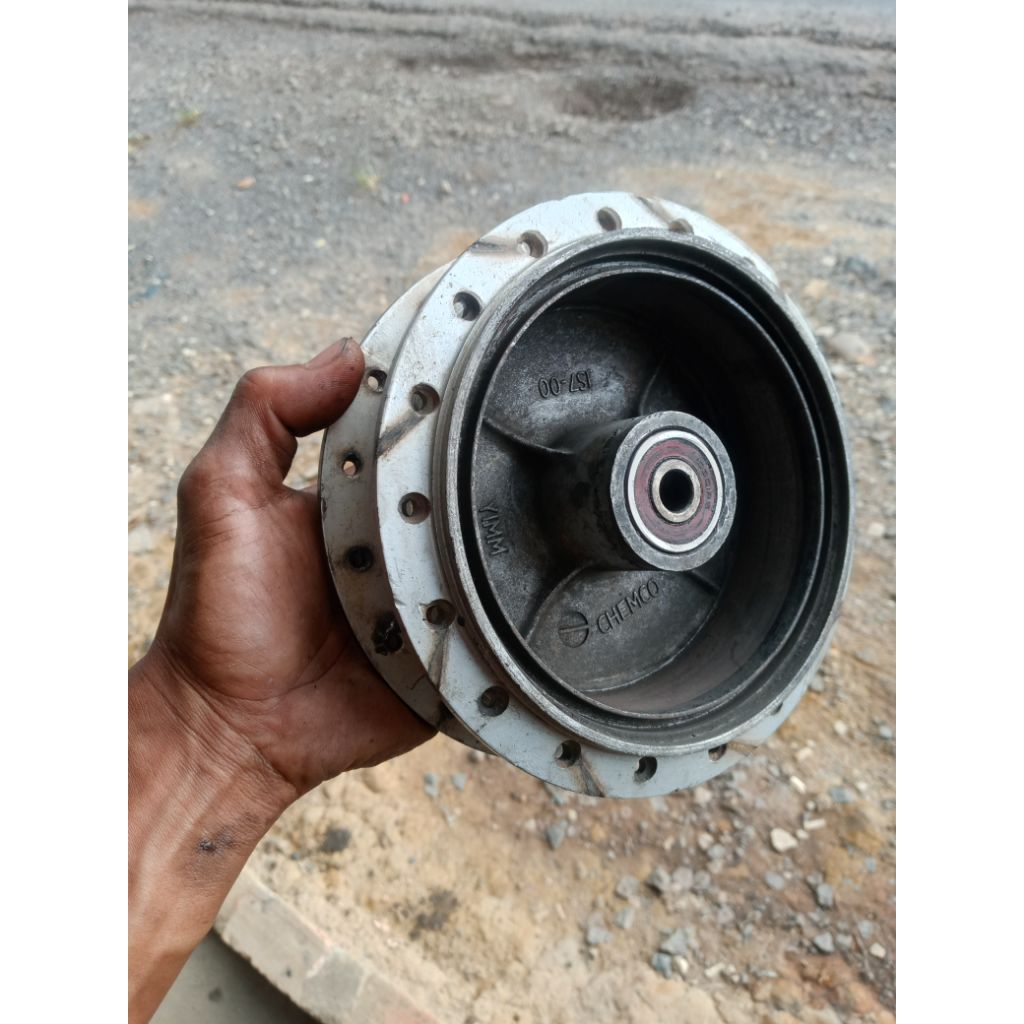 Tromol bos roda belakang Jupiter Vega r mx original copotan
