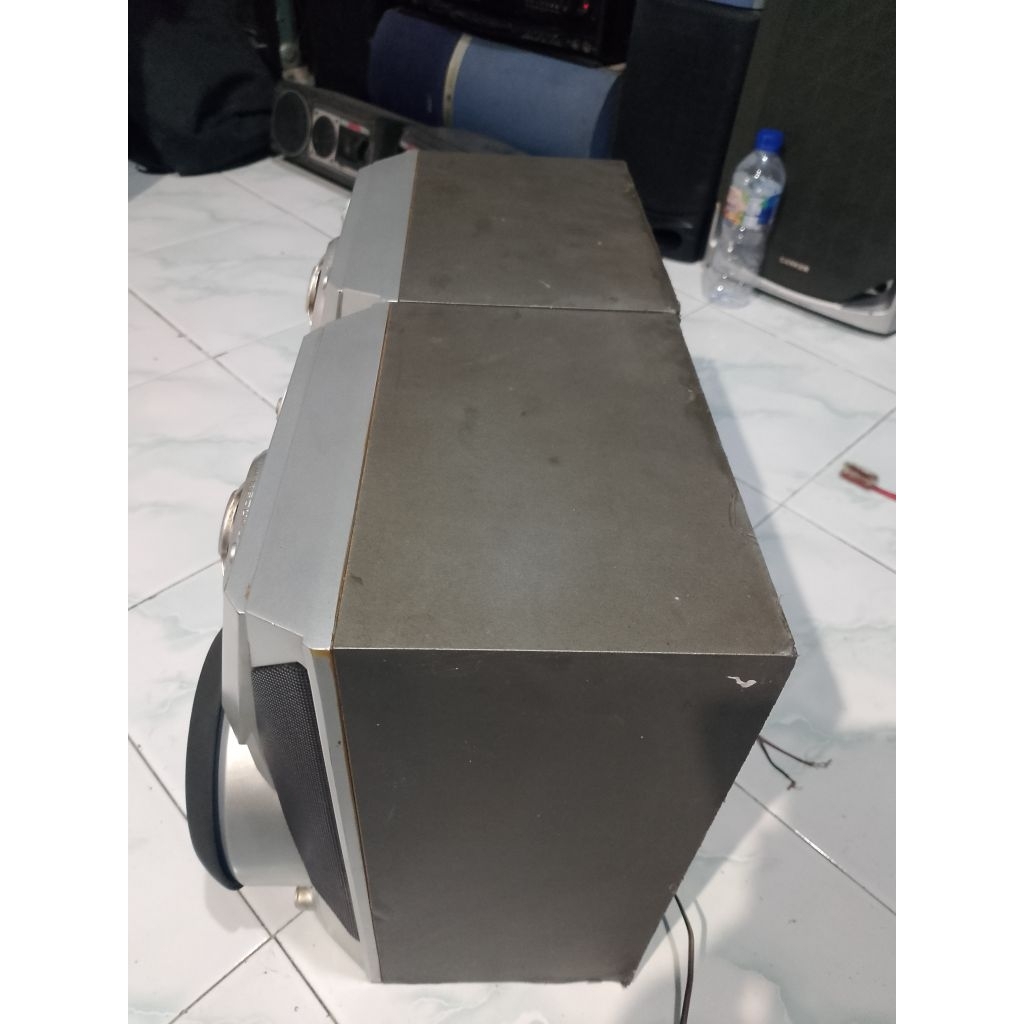Speaker pasif LG