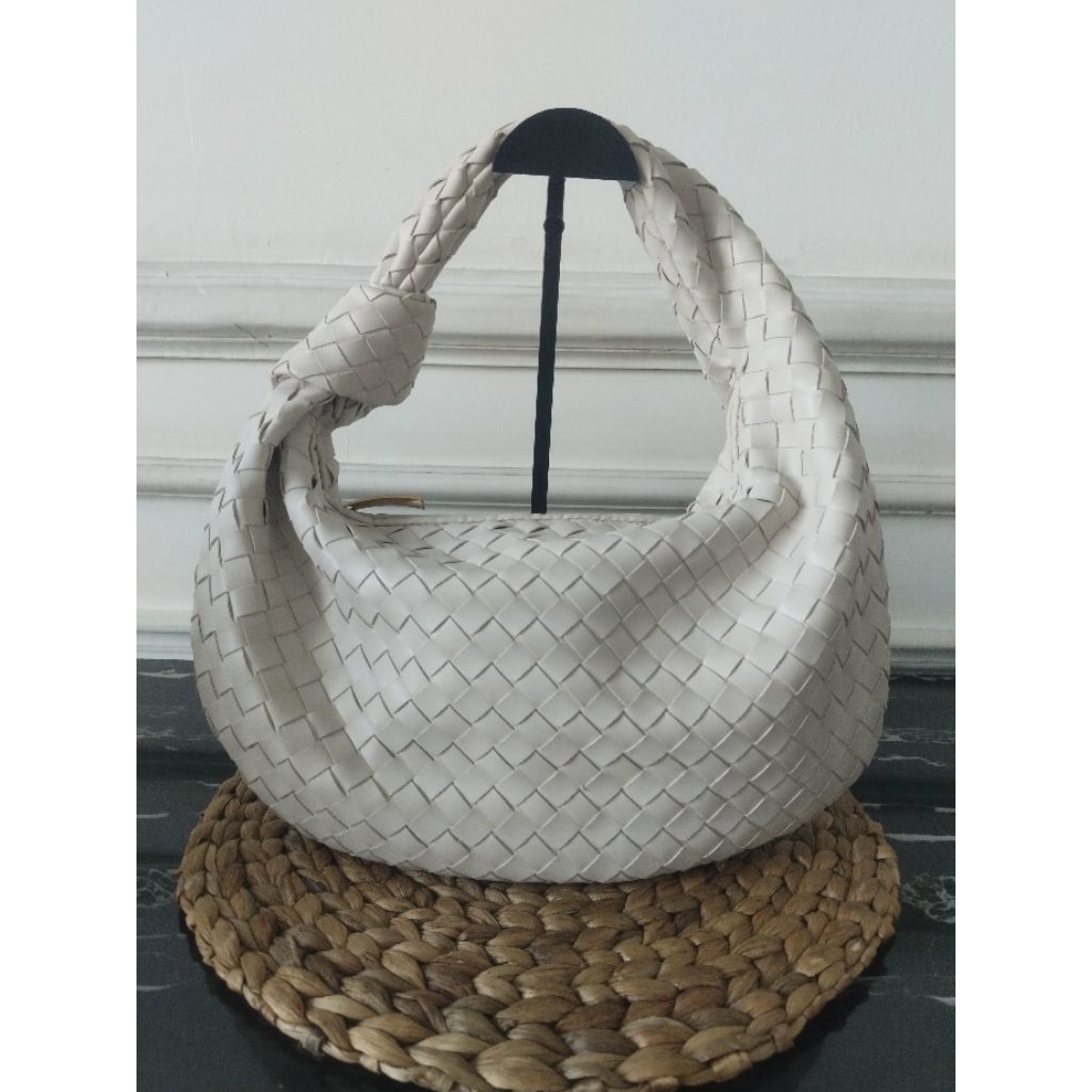 Bottega Veneta Intrecciato Hobo Bag – White