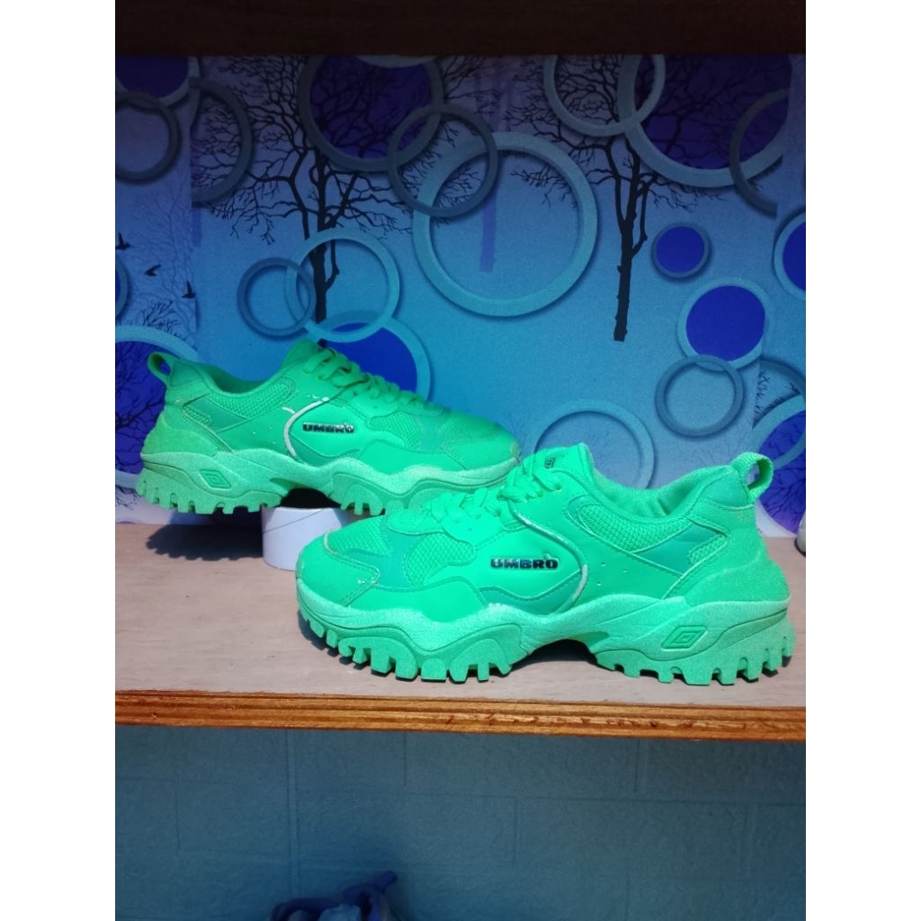 sepatu second size 38