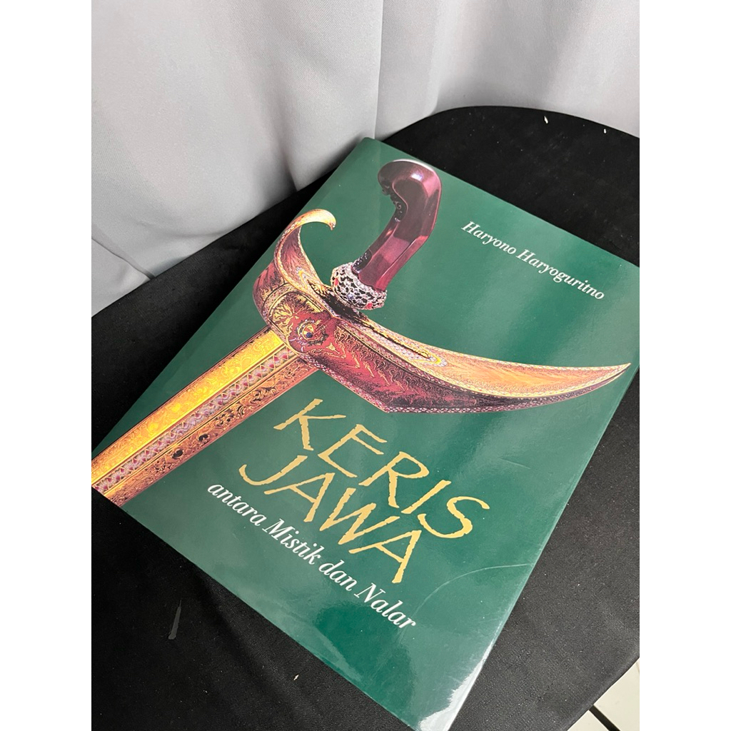 buku keris jawa antara mistik dan nalar