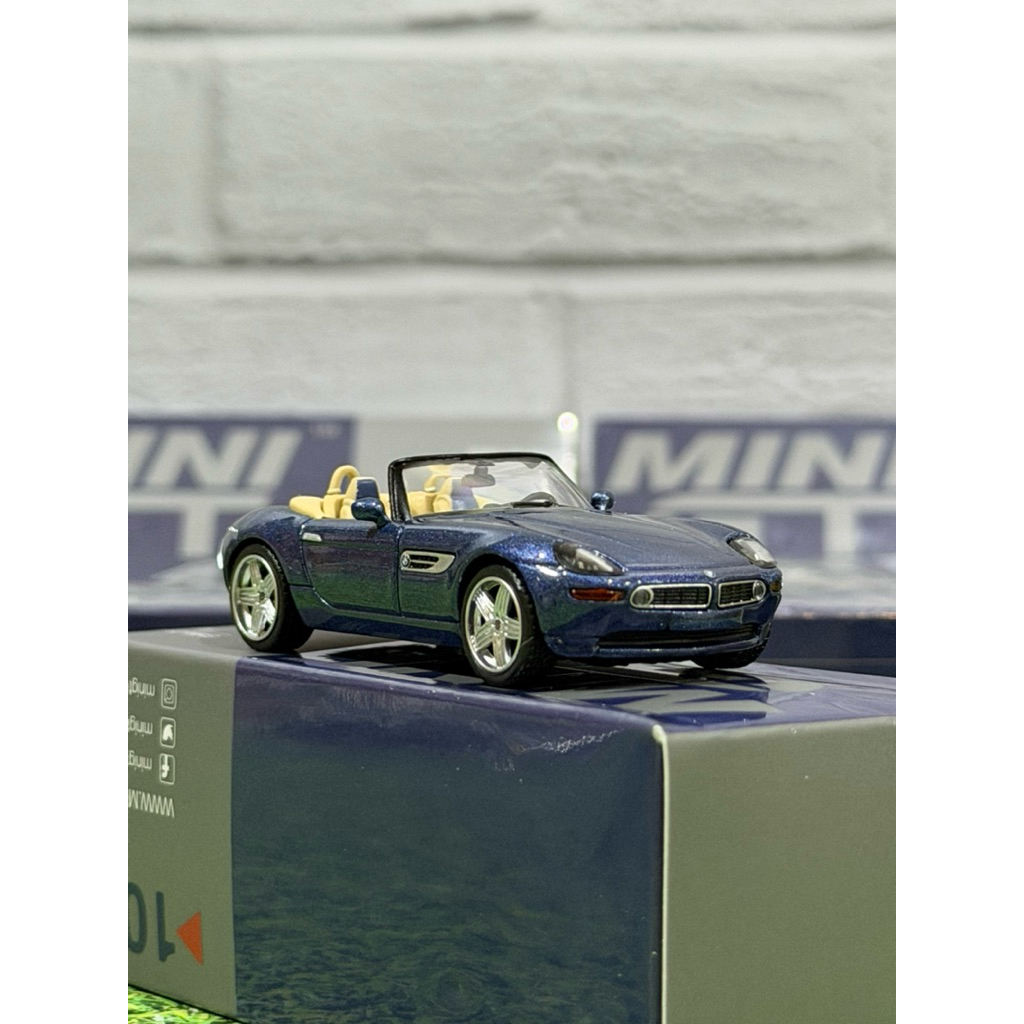 MINI GT 1082 1/64 BMW Z8 Alpina Alpine Blue