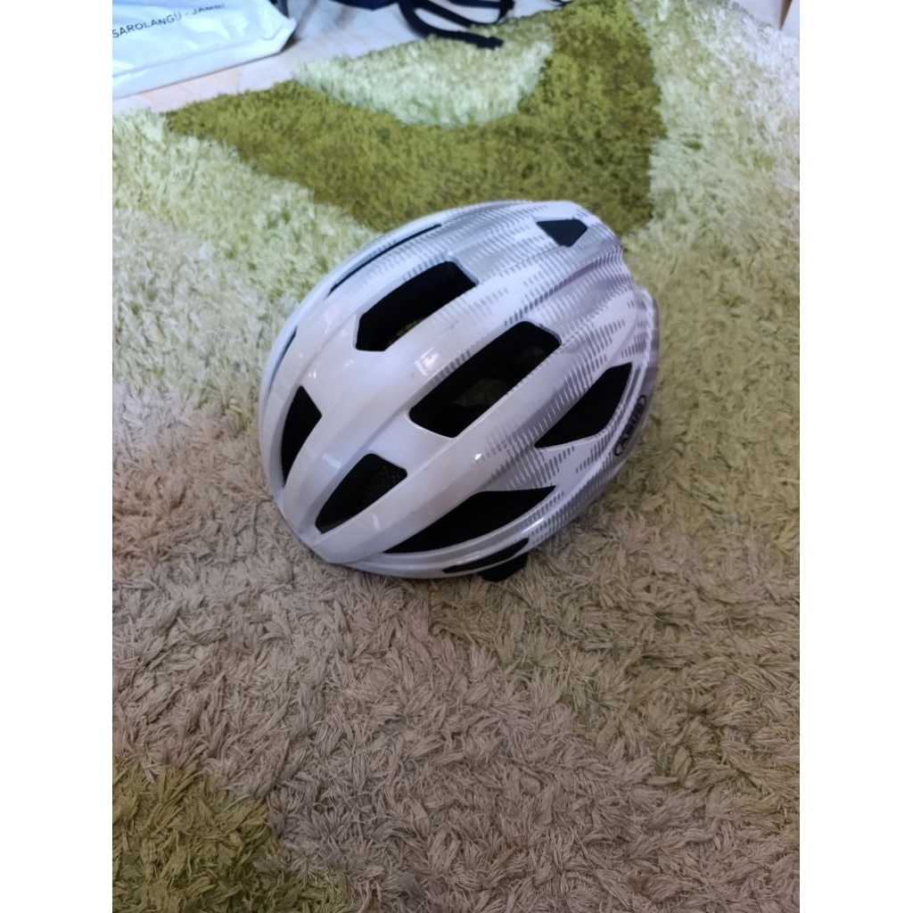 Helm Sepeda Abus Maccator