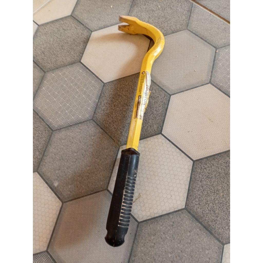 linggis pencabut paku prohex 12 inch bekas