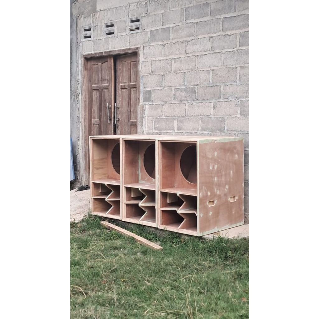 BOX CBS NOGOSARI 18IN