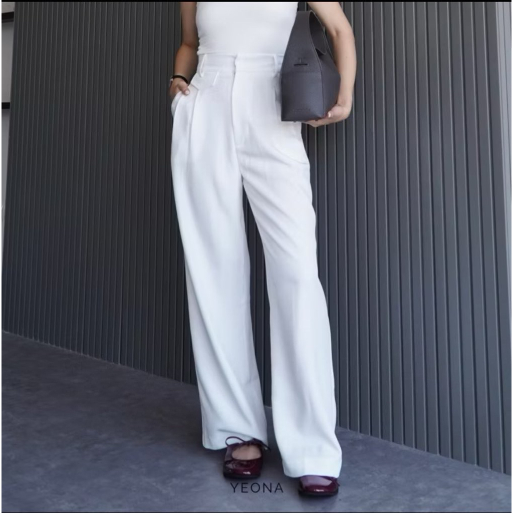 yeona oro white