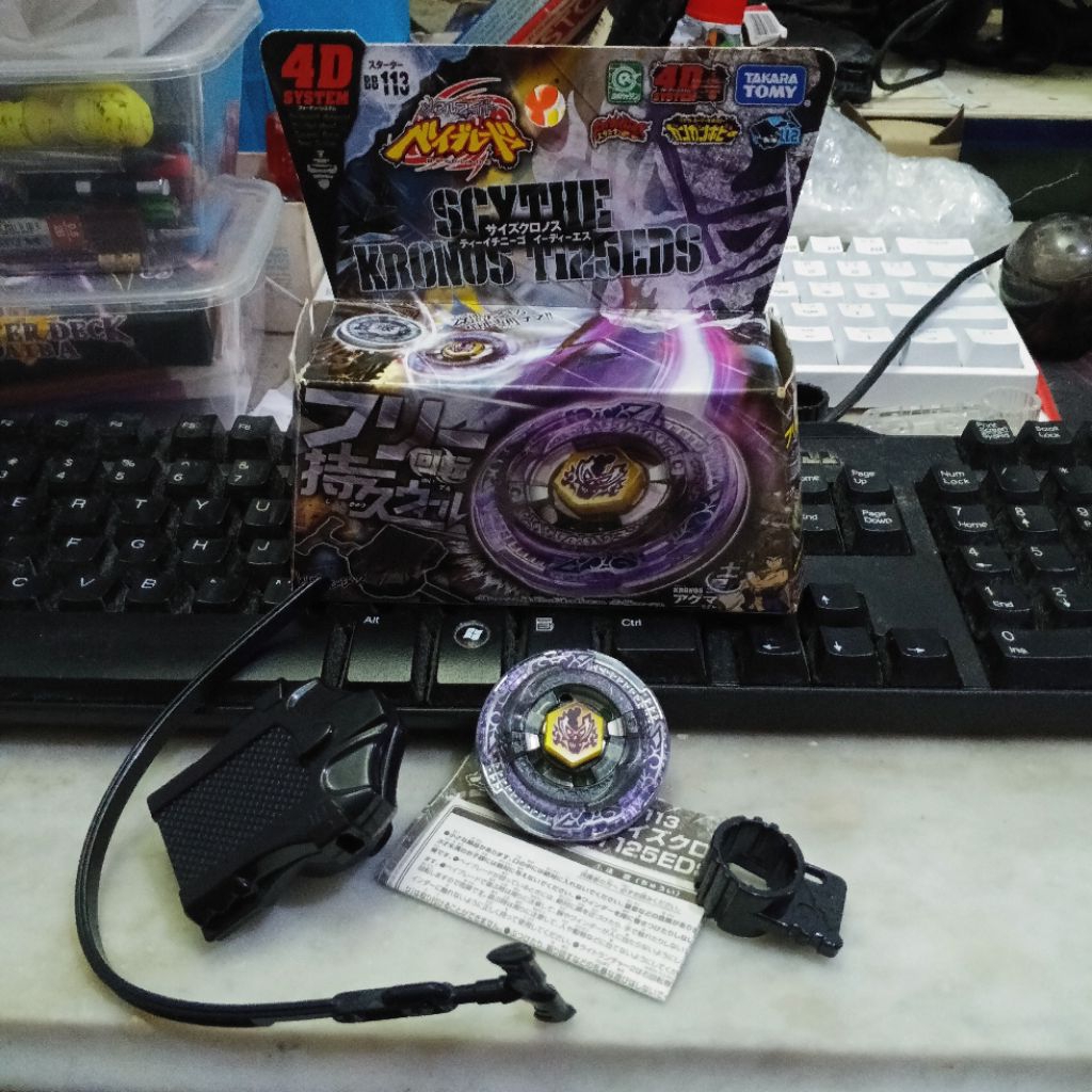 metal fight beyblade 4D (metal fury) scythe kronos original takara tomy