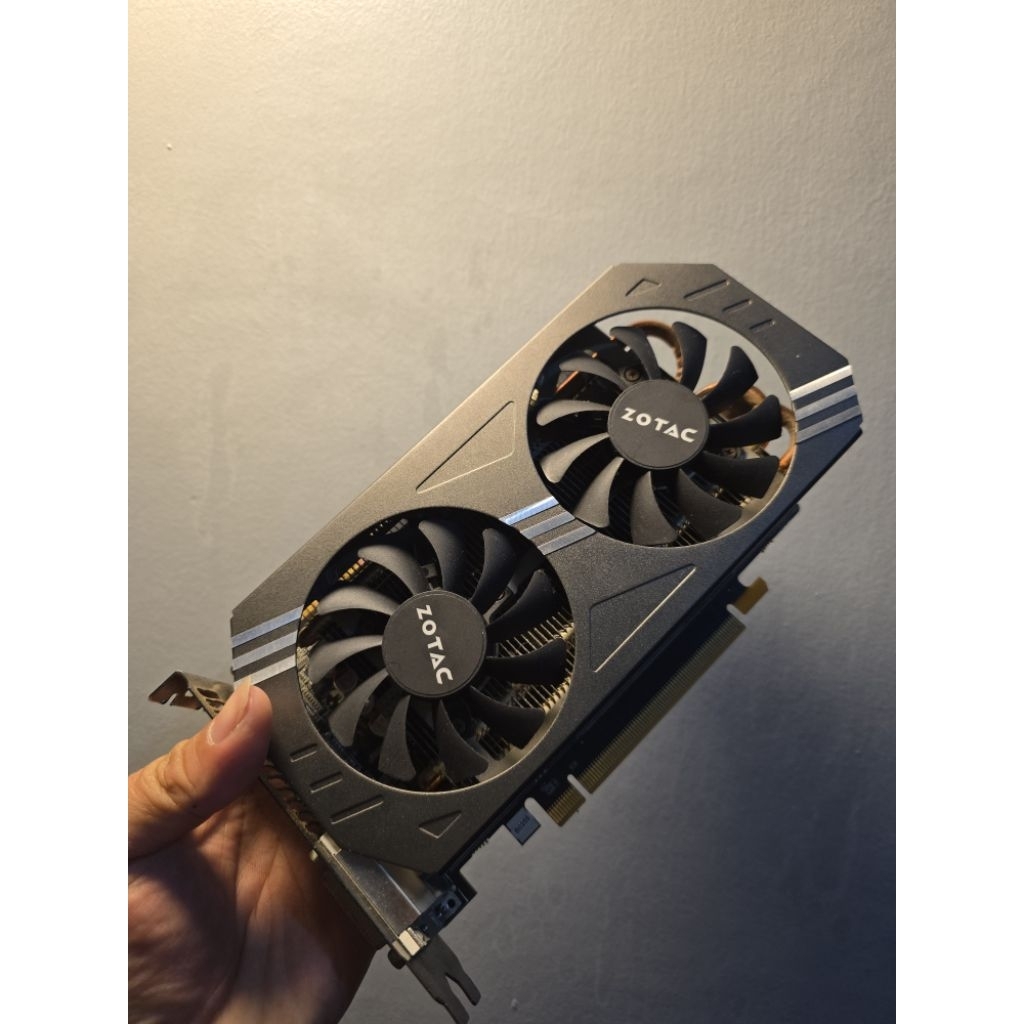 Zotac GTX 970 4GB GDDR5 - Mulus, Normal, Siap Pakai