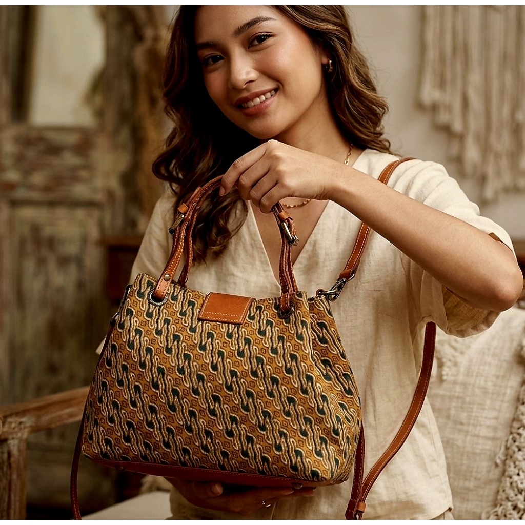 Tas batik kombinasi kulit
