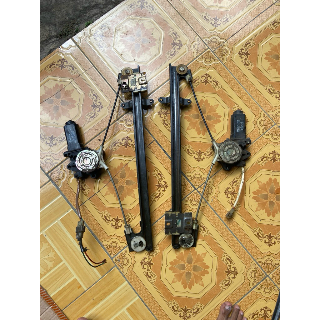 regulator esteem belakang