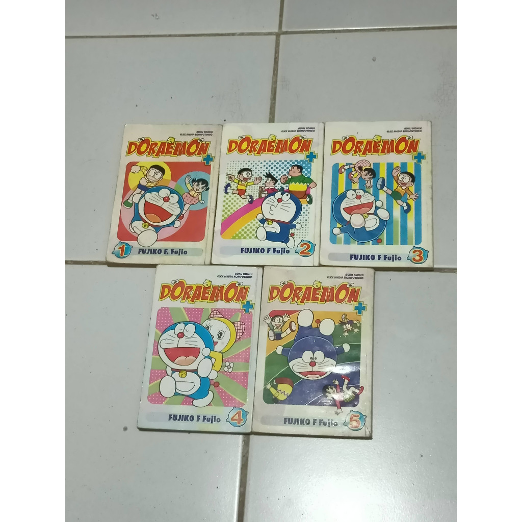 Set komik Doraemon Plus +