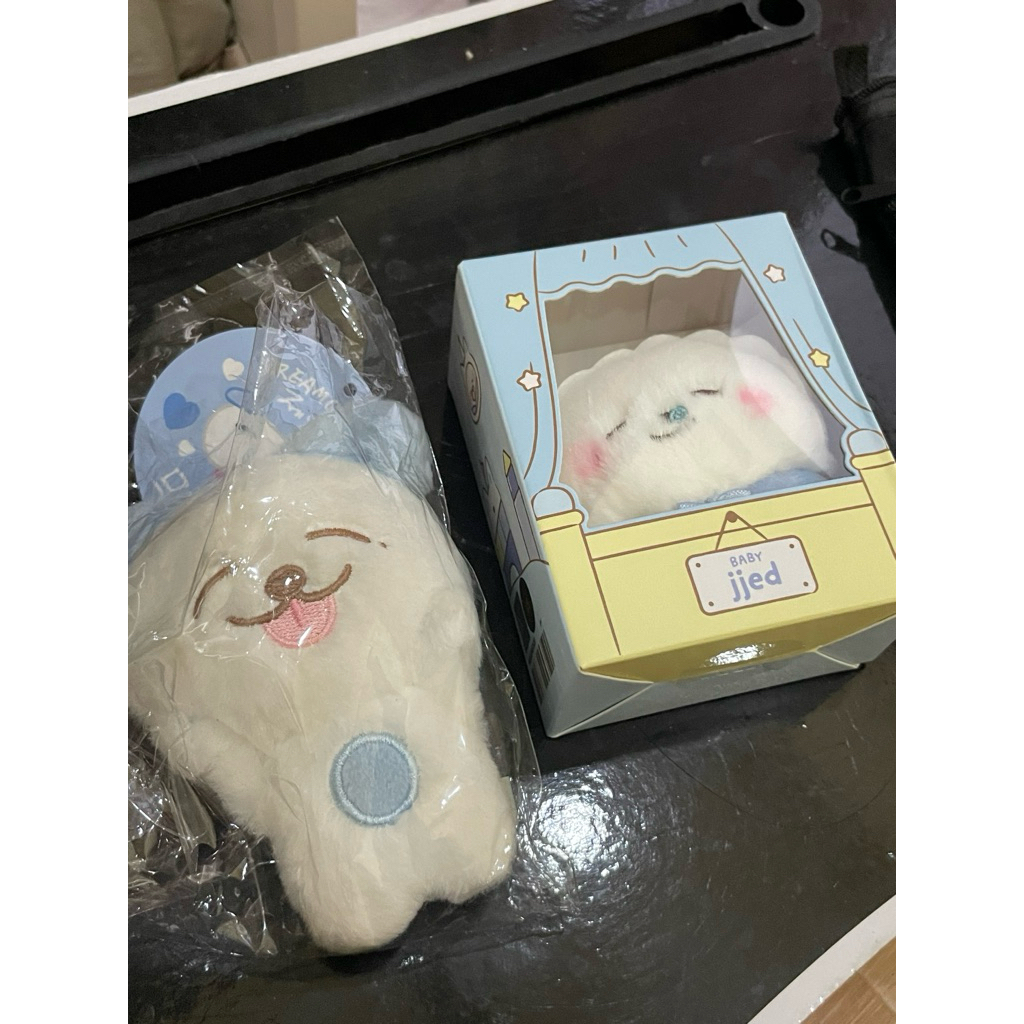 MAGNET DOLL JENO MEOUNGIE (DOLL ONLY)+ BABY PLUSH JJED KEYRING (TAKE ALL ONLY)