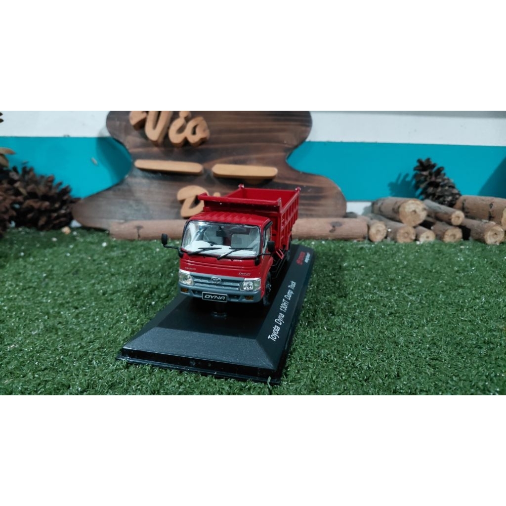 Diecast Miniatur Toyota Dyna #2 skala 1:43