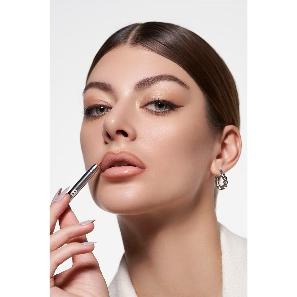 Sale  Butttonscarves Beauty - Round The Clock Twist Lip Liner